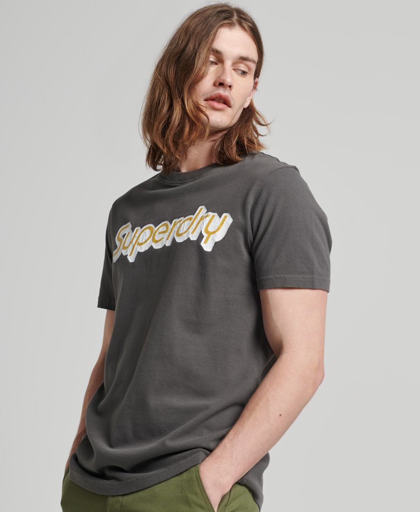 camiseta vintage trading company na cor cinza-escuro fosco.
