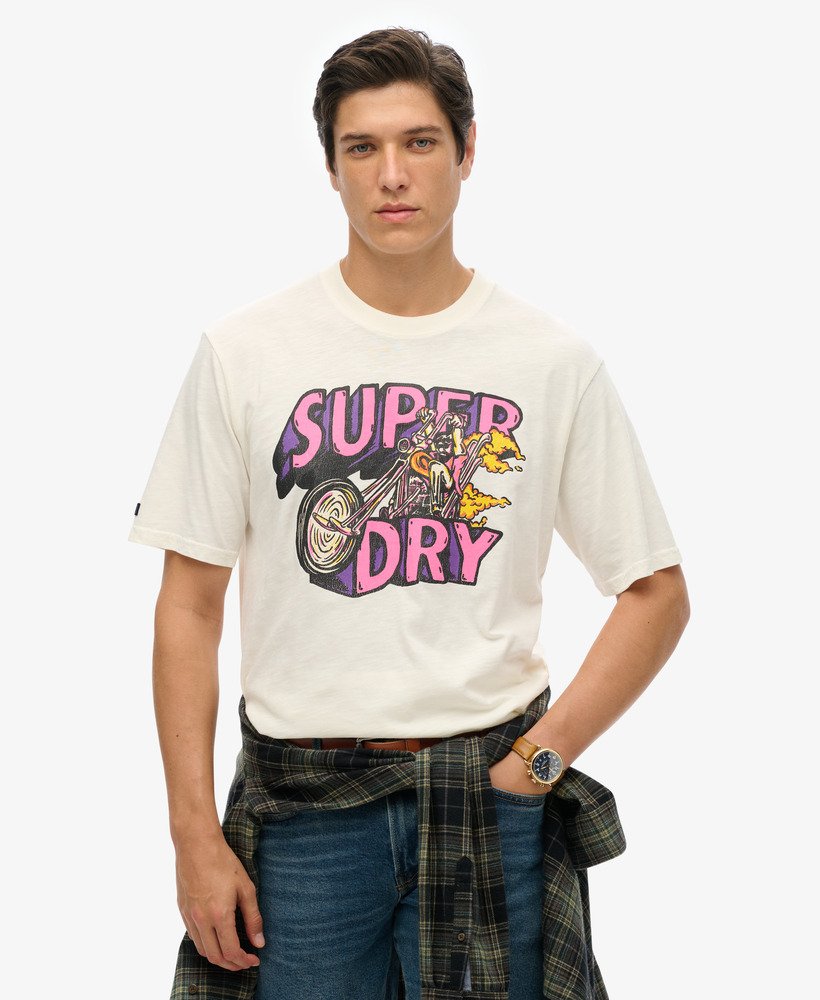 camiseta com estampa retrô de motocicleta na cor branca giz.