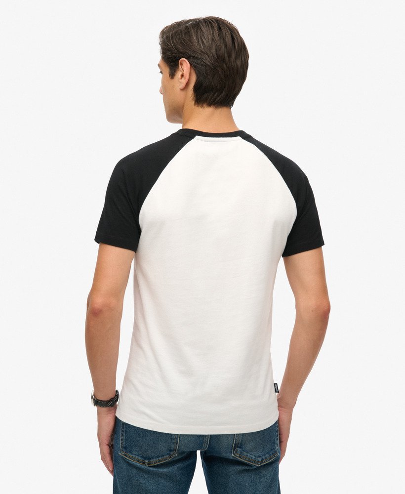 camiseta de beisebol essential logo em algodão orgânico na cor Ópticapreta