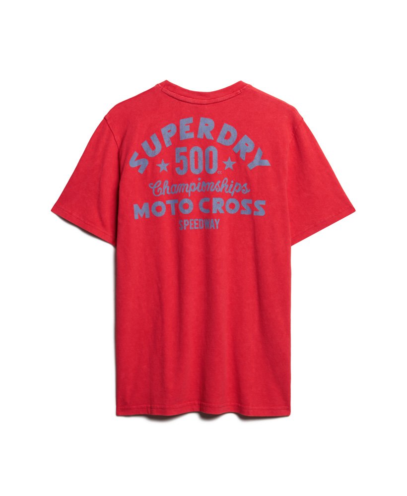 camiseta vintage americana com estampa gráfica na cor vermelho refrigerante