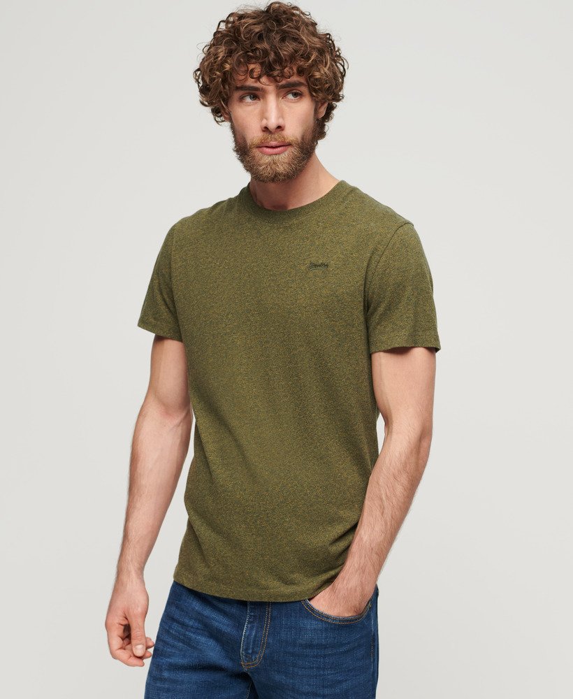 camiseta essential small logo em algodão orgânico na cor verde oliva mesclado