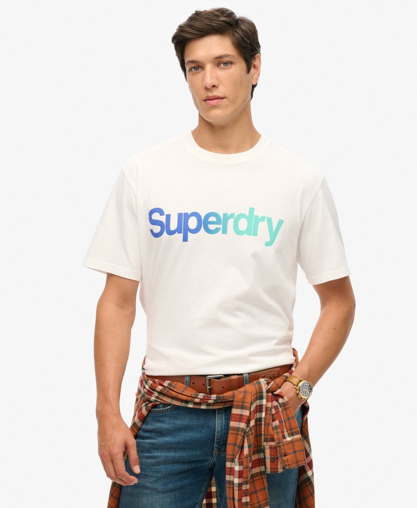 camiseta folgada com logo principal em degradê branco brilhante.