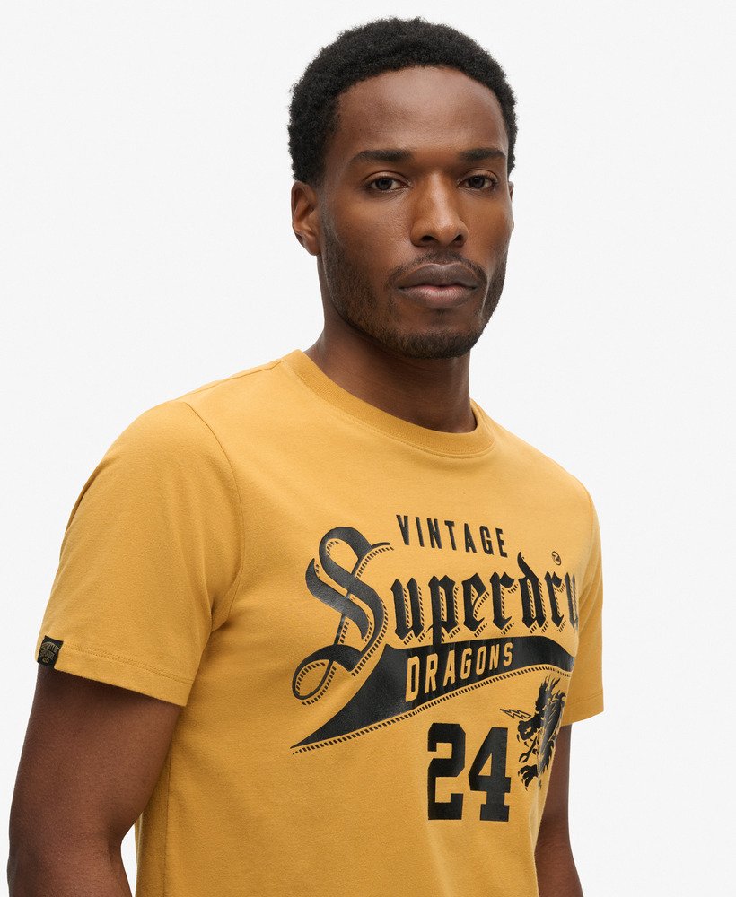 camiseta com estampa do ano novo chinês na cor bege açafrão