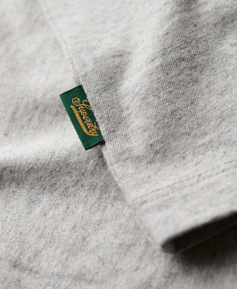 camiseta superstate athletic com logotipo bordado na cor cinza mesclado.