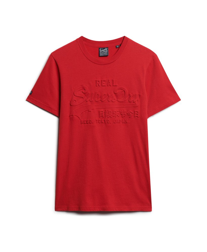 camiseta com logo vintage em relevo na cor vermelho expedition.
