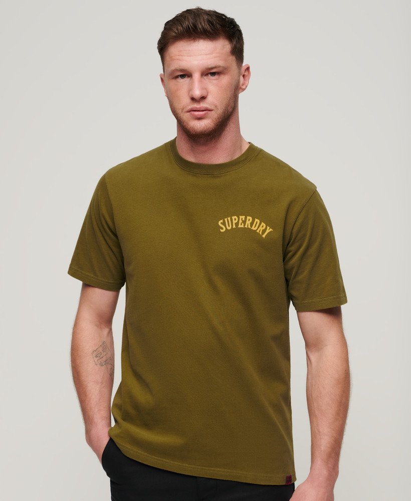 camiseta folgada com estampa de tatuagem na cor verde abeto.