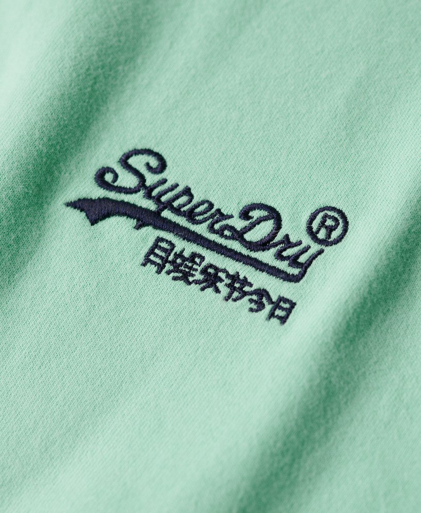 camiseta essential logo em algodão orgânico na cor verde menta claro.
