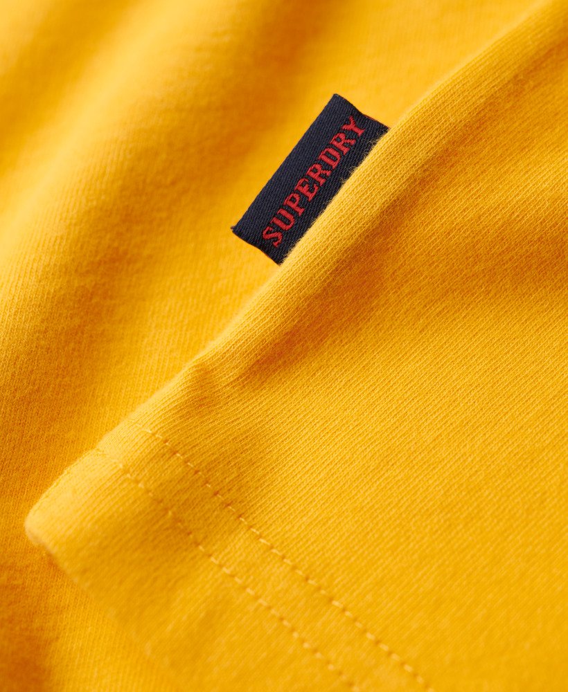 camiseta essential logo em algodão orgânico na cor utah gold