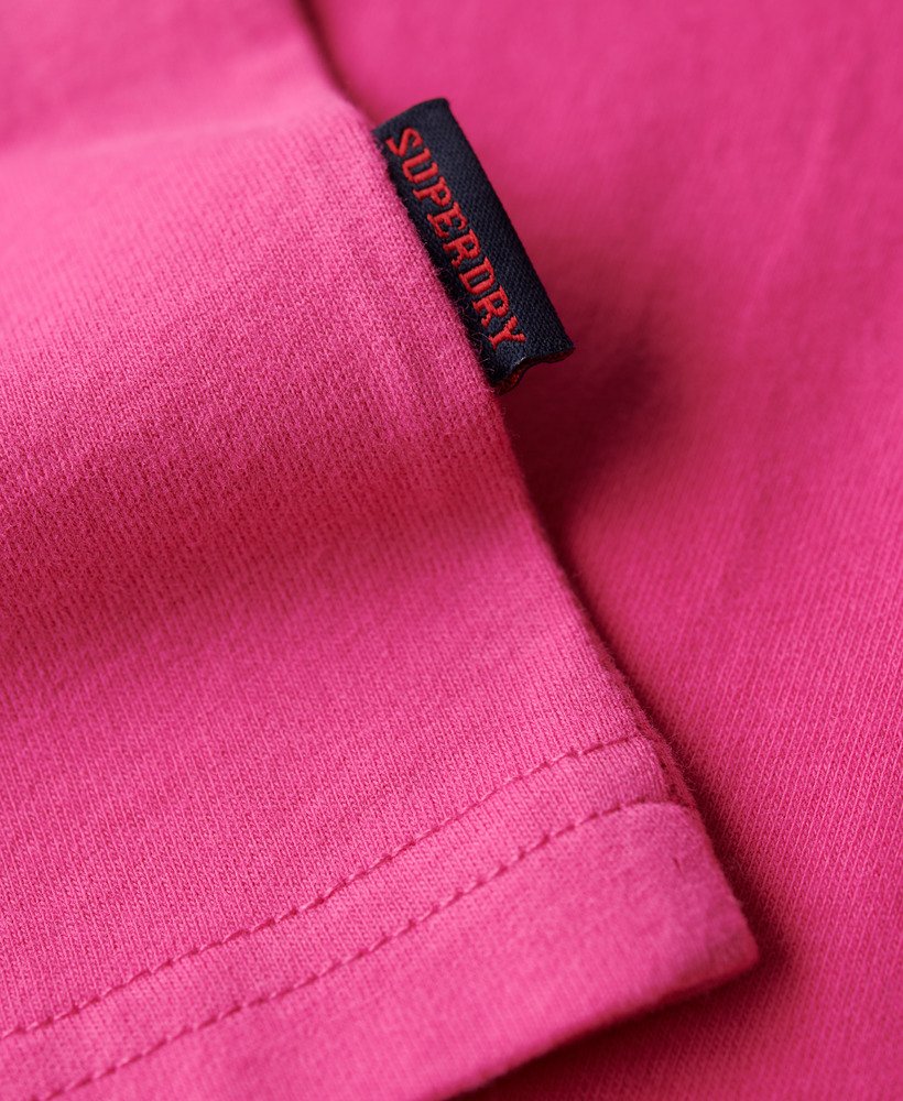 camiseta essential logo em algodão orgânico na cor rosa echo
