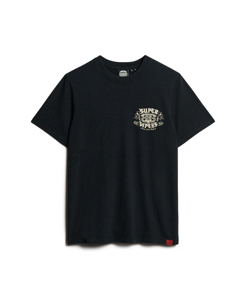 camiseta com estampa retrô de rock na cor preta.