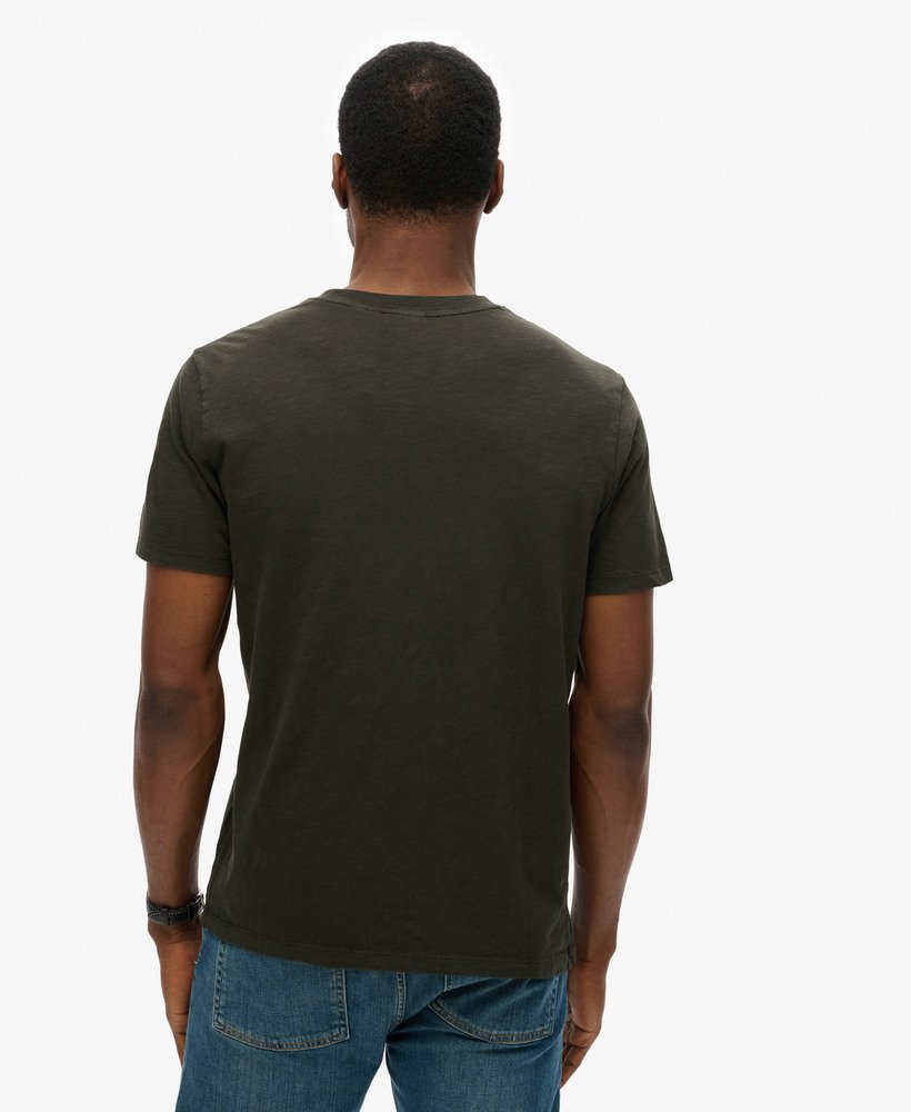 camiseta com estampa retrô de rock em preto lavado