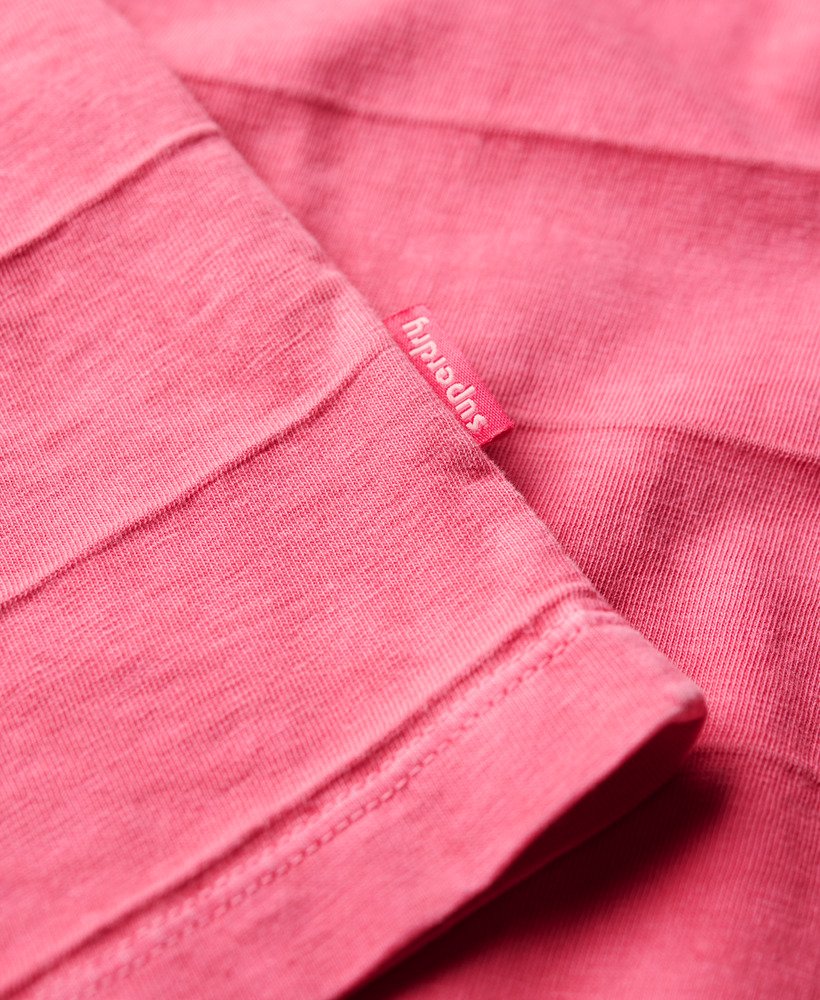 camiseta de algodão orgânico com textura vintage na cor rosa deserto.