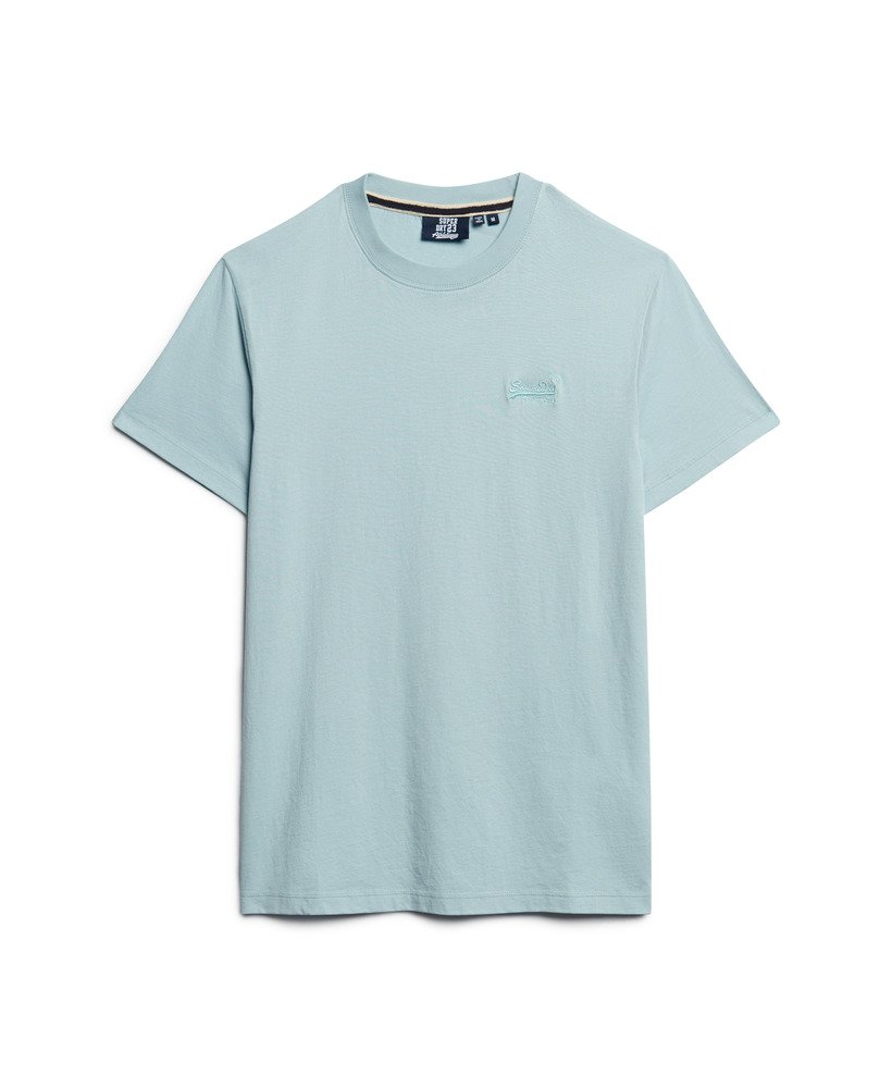 camiseta essential de algodão orgânico com logo bordado na cor azul claro.