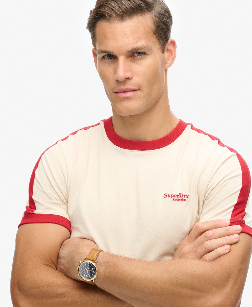 camiseta retrô essential logo na cor aveiavermelho pimenta