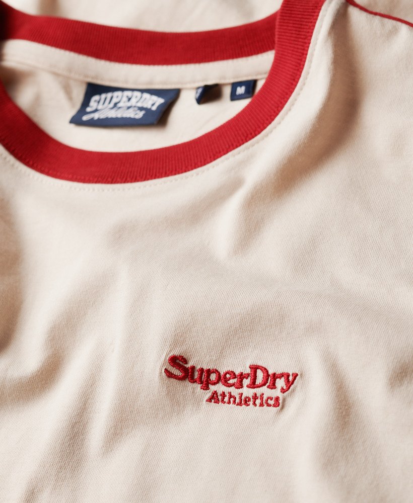 camiseta retrô essential logo na cor aveiavermelho pimenta