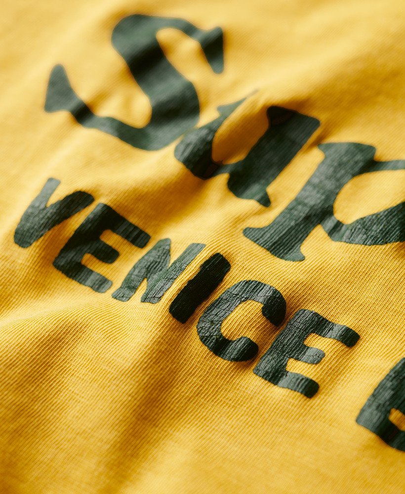 camiseta venue classic logo na cor oil yellow slub