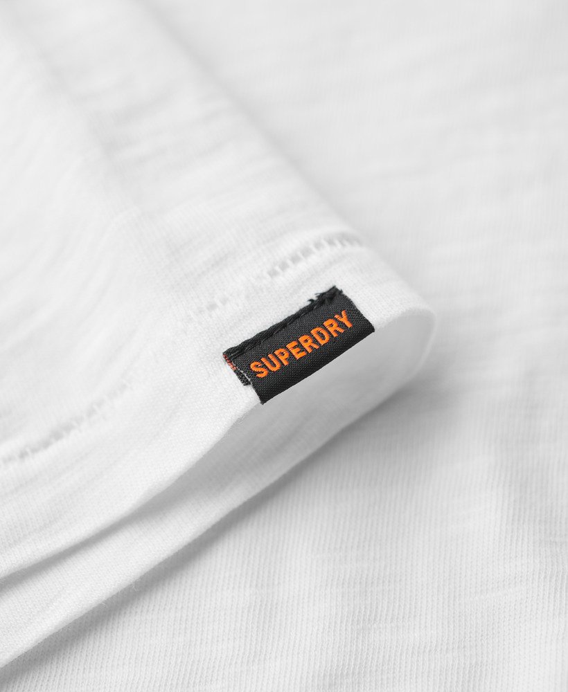camiseta de manga curta com gola redonda em tecido texturizado na cor Óptica.