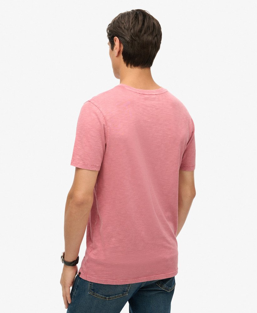 camiseta de manga curta com decote em v em tecido texturizado rosa mesa.