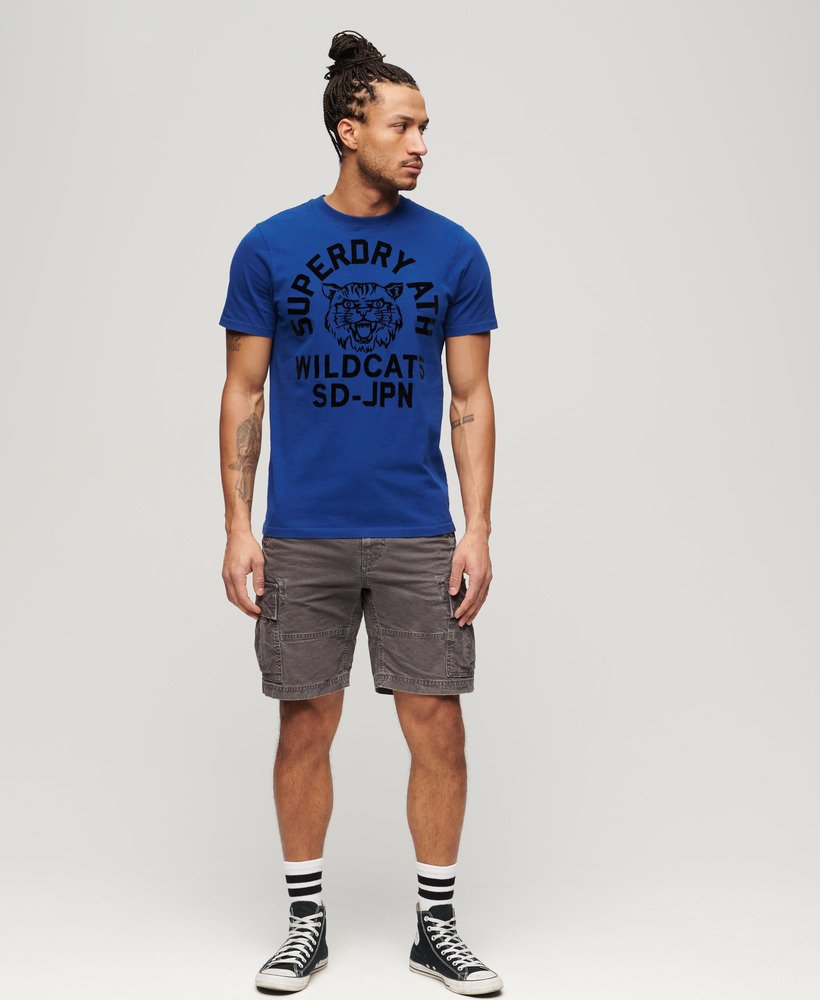 camiseta esportiva de atletismo com estampa na cor azul real.