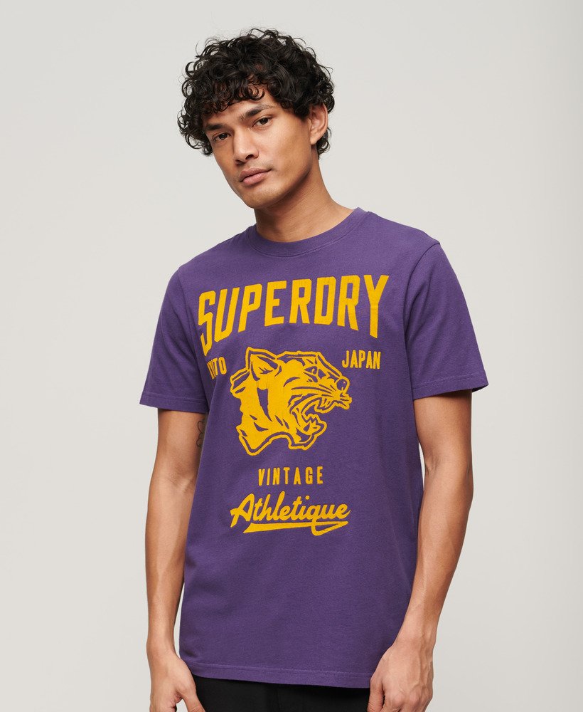 camiseta esportiva de atletismo com estampa na cor roxa lex.