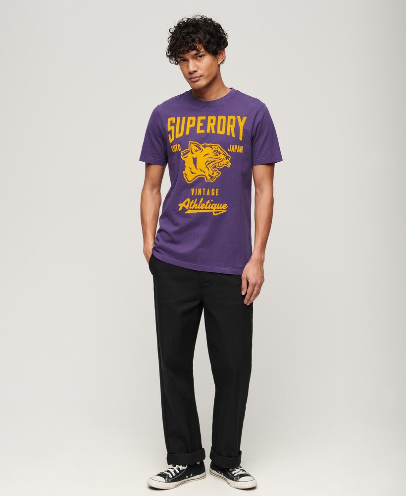 camiseta esportiva de atletismo com estampa na cor roxa lex.