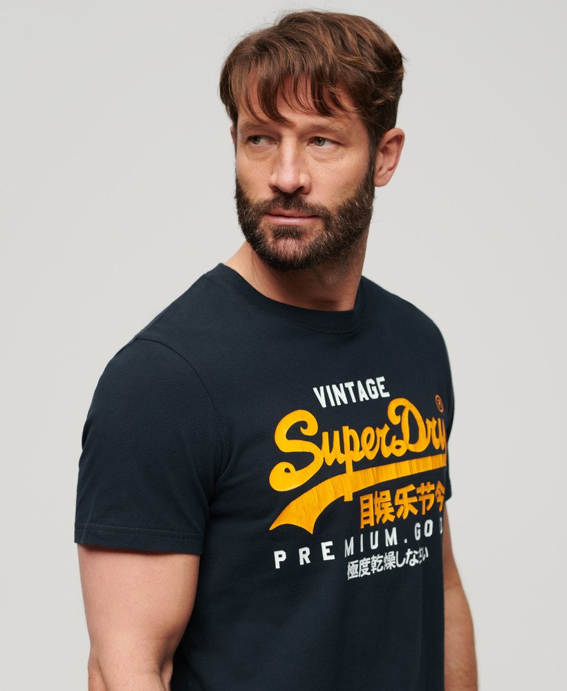 camiseta vintage logo duo na cor azul marinho eclipse