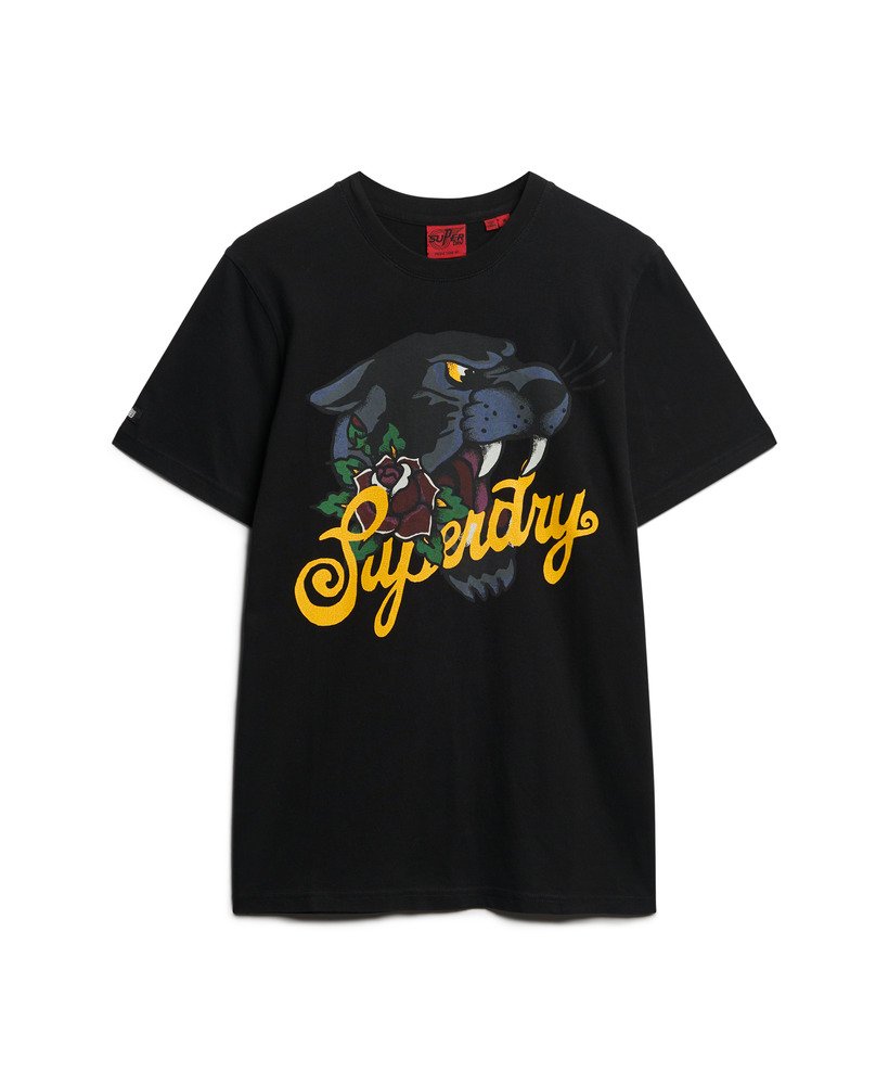 camiseta tattoo script em preto lavado