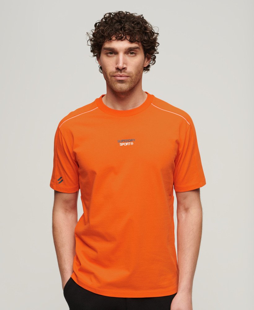 camiseta sport tech logo relaxed na cor laranja tigre