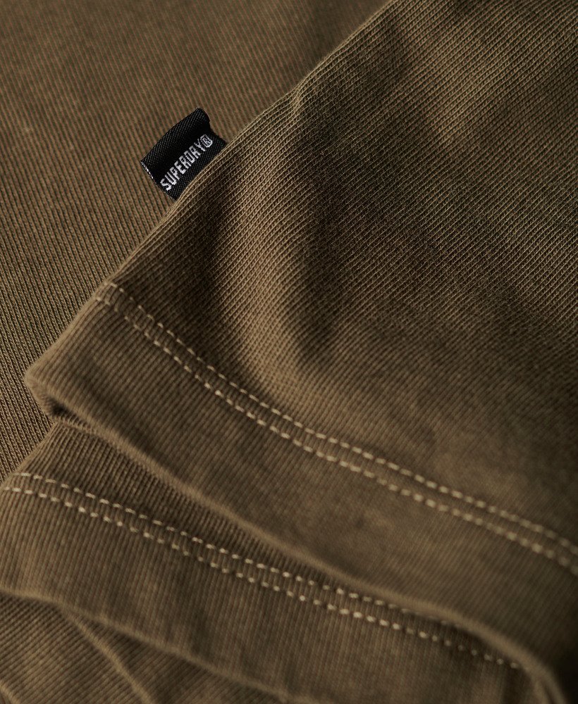 camiseta folgada com estampa de micro logo na cor cáqui militar.