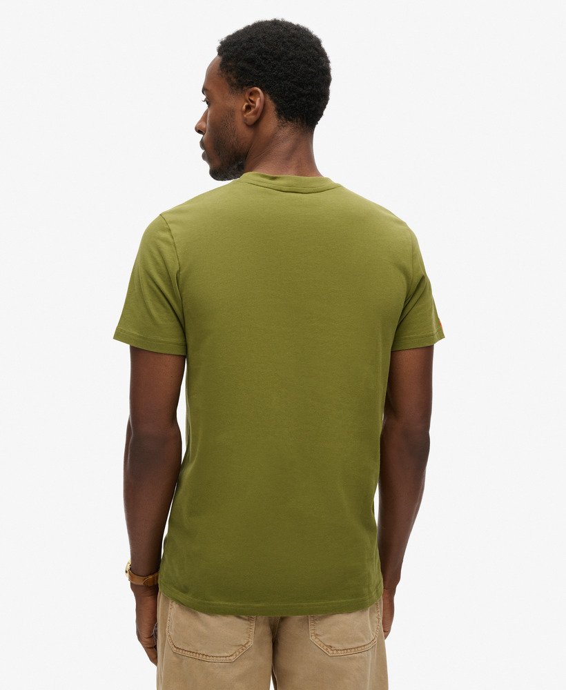 camiseta osaka 6 narrative na cor cáqui oliva