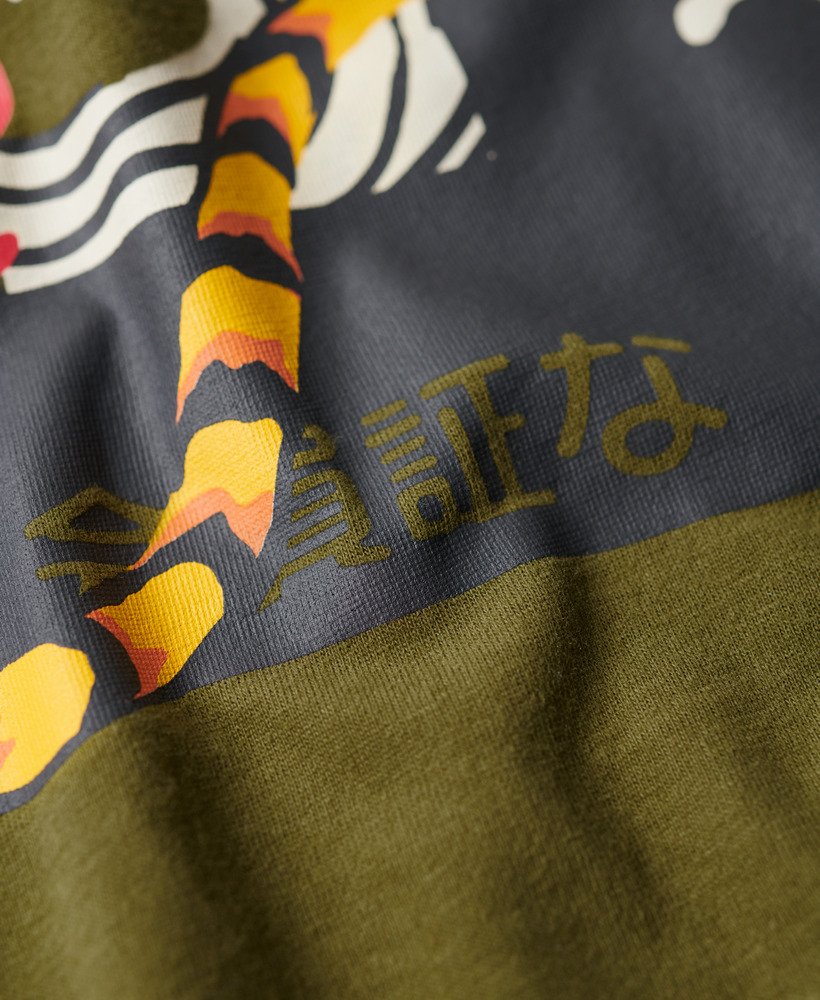 camiseta osaka 6 narrative na cor cáqui oliva