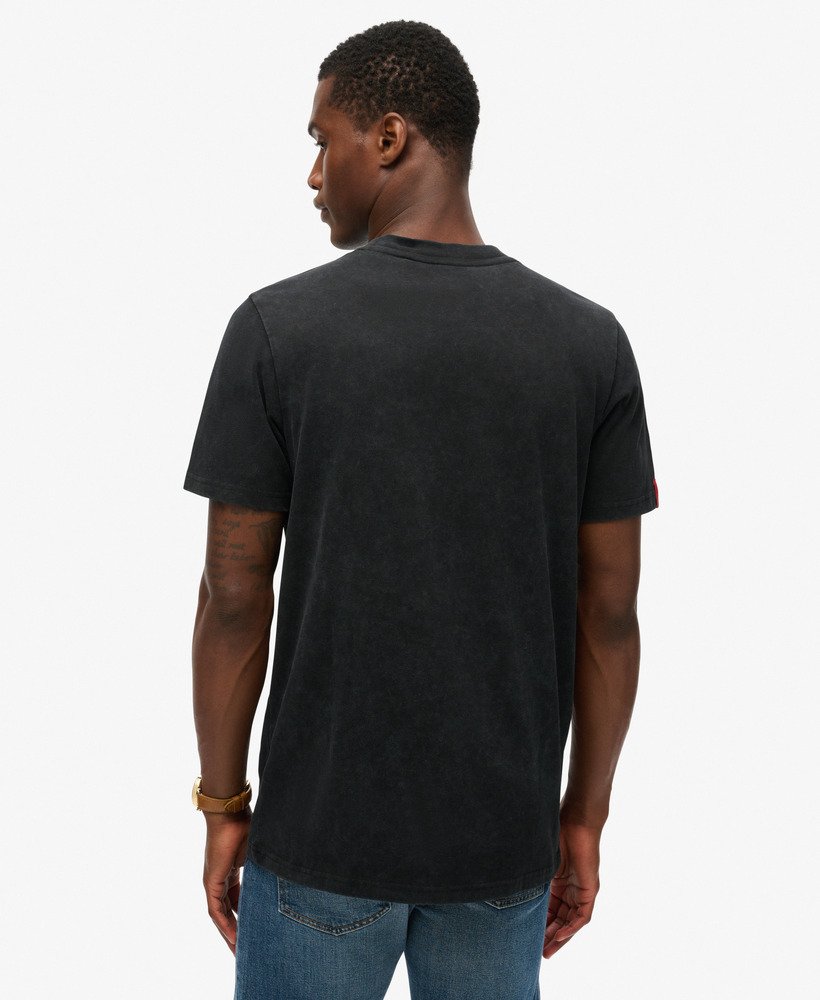 camiseta osaka 6 com estampa em relevo na cor preto jato