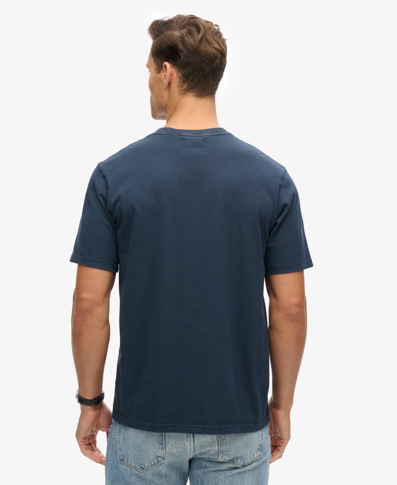 camiseta vintage lavada na cor azul-marinho eclipse.