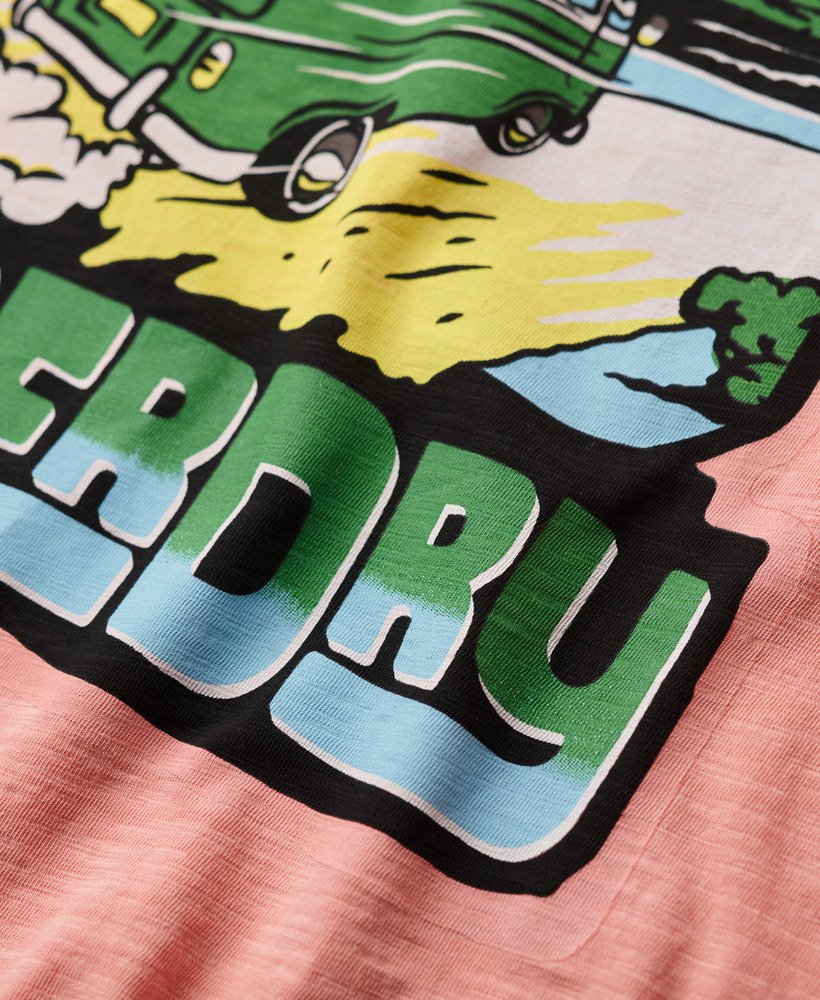 camiseta folgada com estampa de viagem em neon na cor pêssego âmbar e rosa.