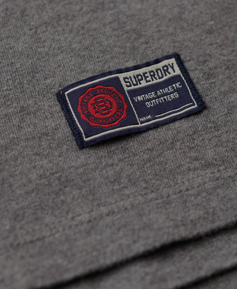 camiseta vintage esportiva de manga curta na cor cinza mescla médio.