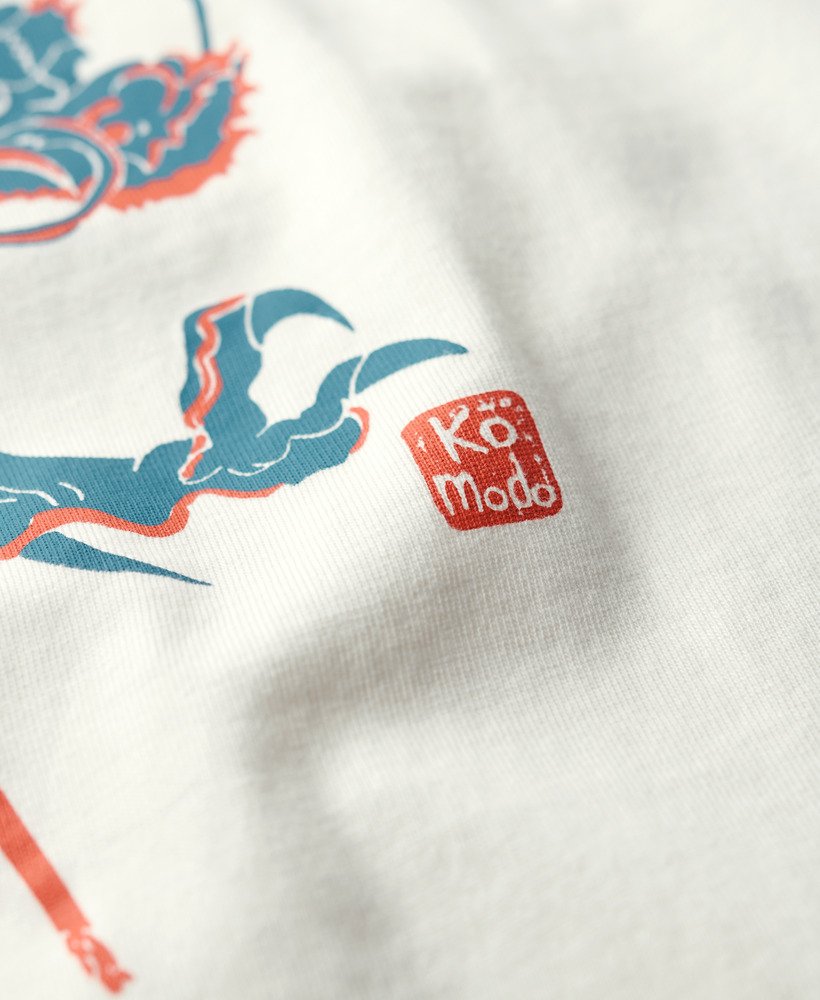 camiseta superdry x komodo kailash dragon na cor new chalk white