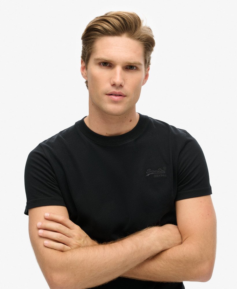 camiseta essential logo em algodão orgânico na cor pretapreta