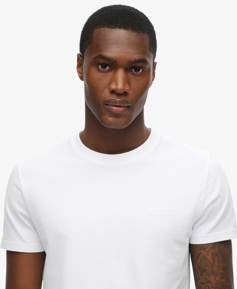 camiseta essential logo em algodão orgânico na cor ÓpticaÓptica