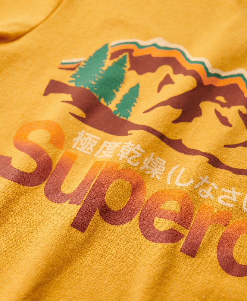 camiseta com estampa great outdoors em amarelo mostarda mesclado