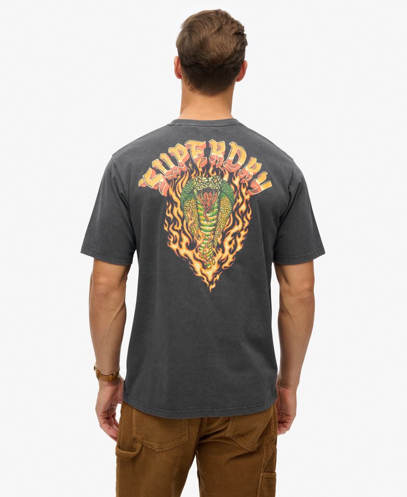 camiseta folgada com estampa de motociclista rock na cor preta light viper.