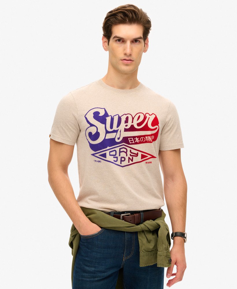camiseta com estampa degradê flocada na cor bege mesclado lavin