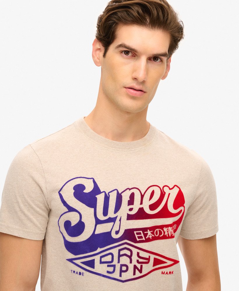camiseta com estampa degradê flocada na cor bege mesclado lavin