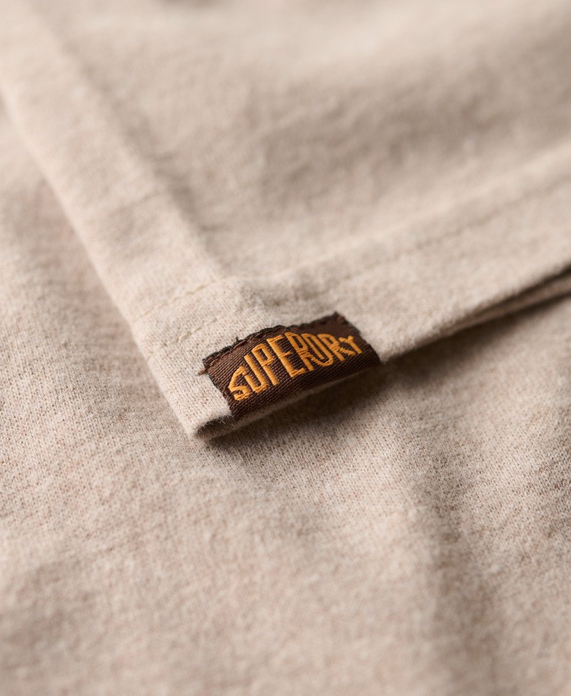 camiseta com estampa degradê flocada na cor bege mesclado lavin