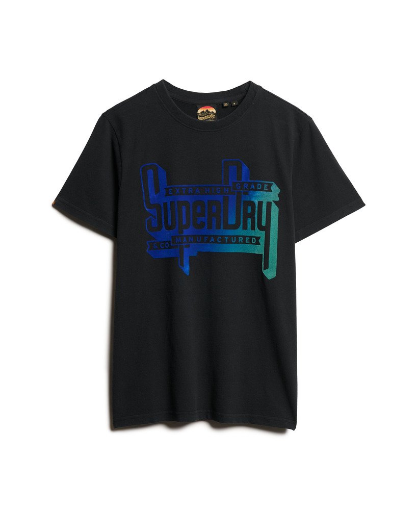 camiseta com estampa degradê flocada na cor nero black mescla.