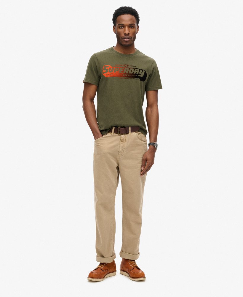 camiseta com estampa degradê flocada em verde cáqui mesclado