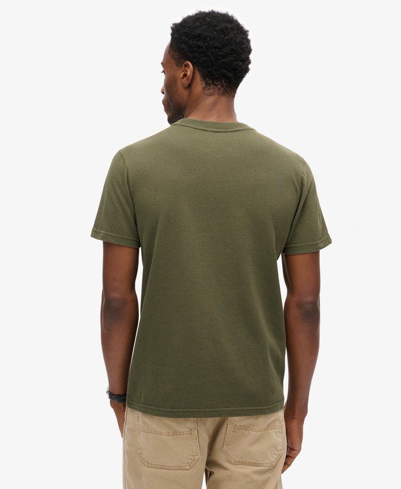 camiseta com estampa degradê flocada em verde cáqui mesclado