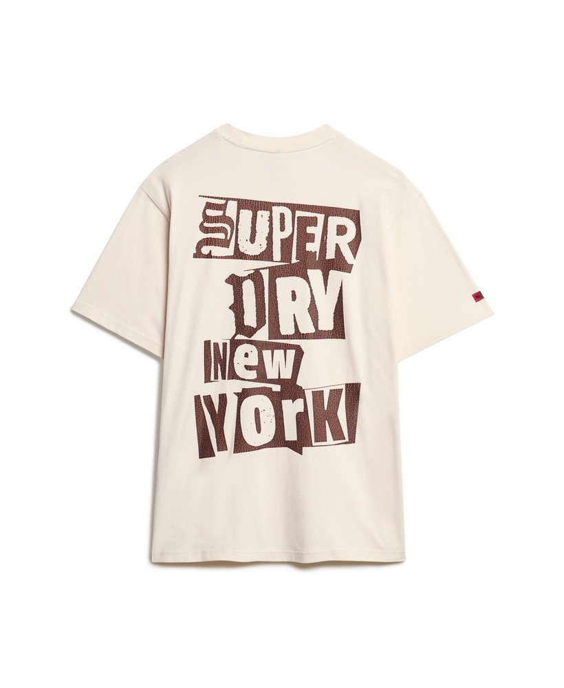 camiseta folgada com estampa punk lo-fi na cor creme