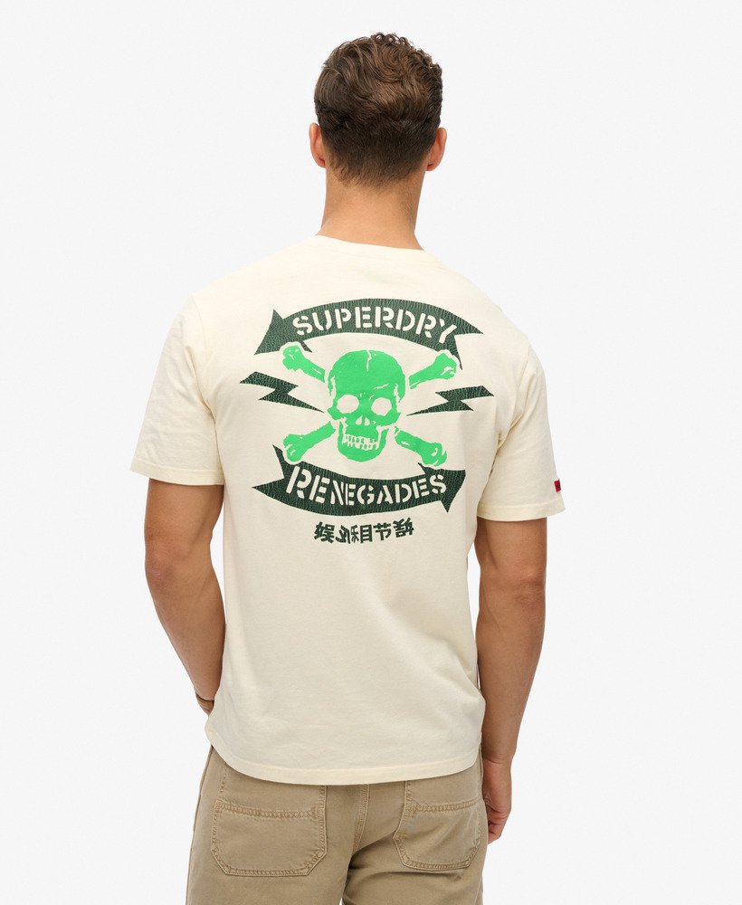 camiseta folgada com estampa punk lo-fi na cor branca arroz.