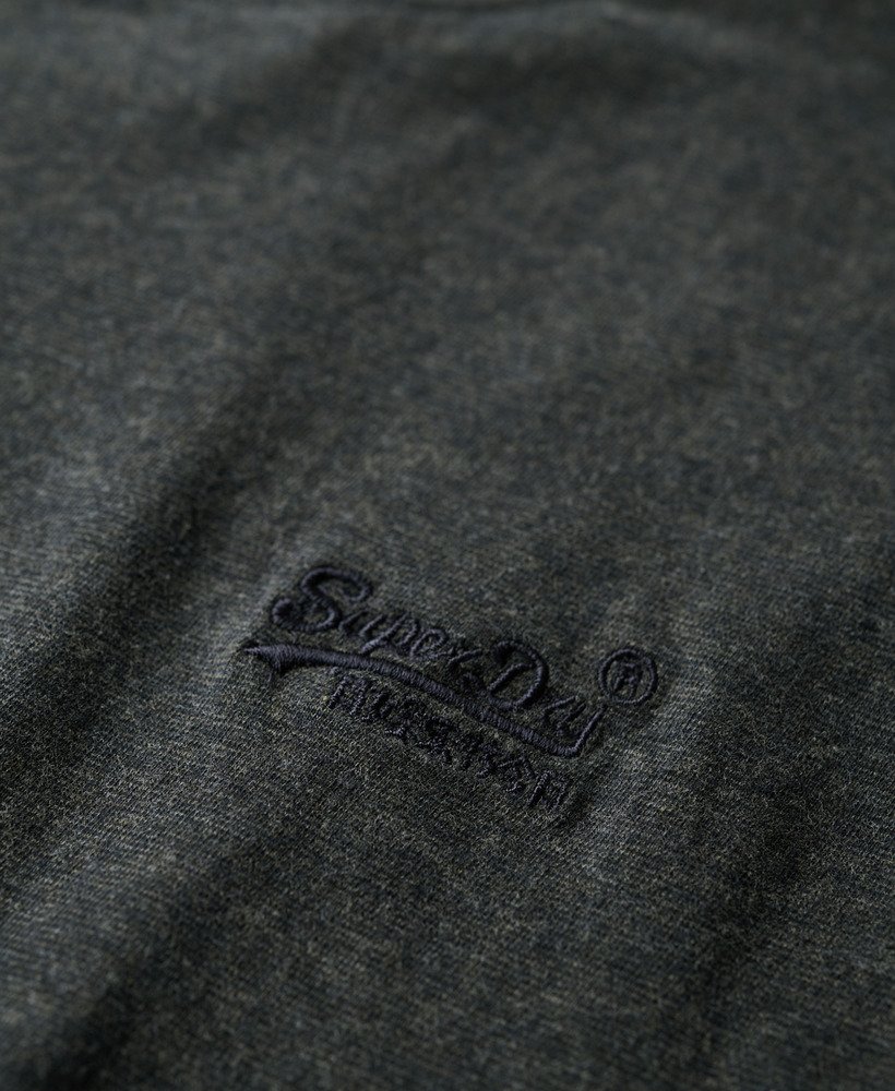 camiseta essential logo em algodão orgânico na cor eclipse navyolive feeder
