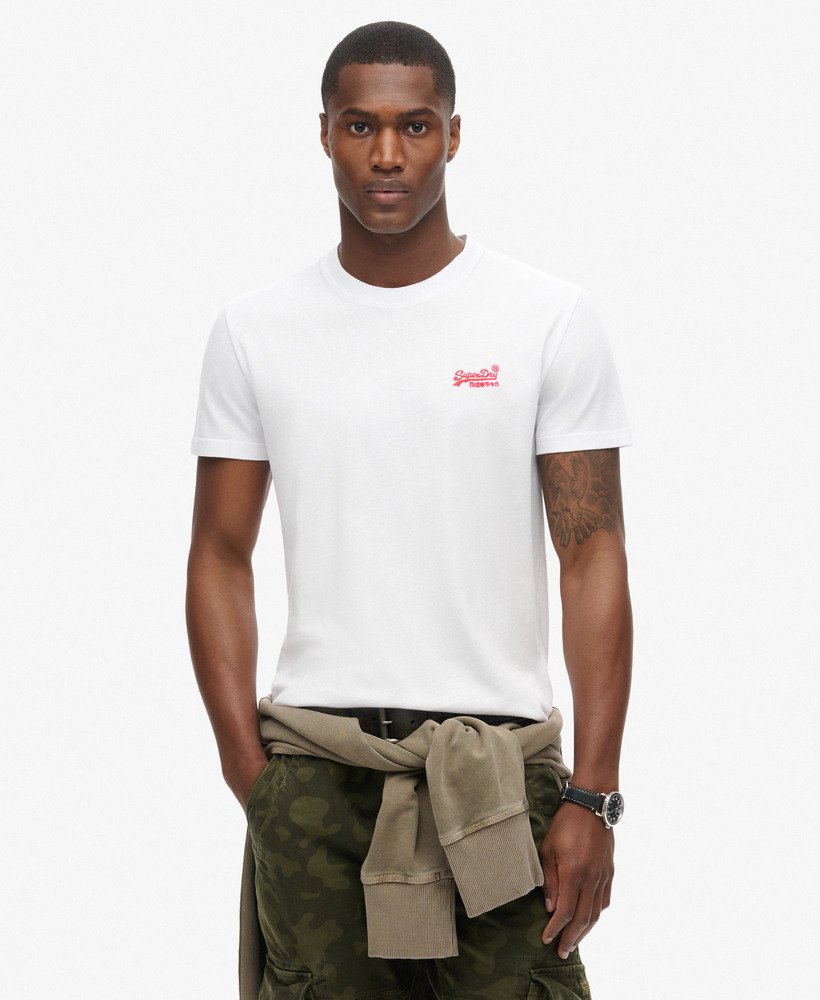 camiseta essential logo em algodão orgânico na cor laranja óticade segurança.